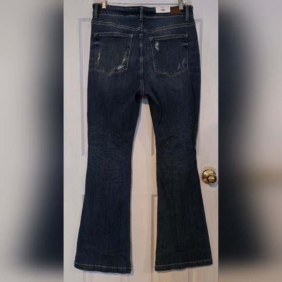 NWT Judy Blue Eliza Mid Rise Button Fly Distressed Trouser Flare Jeans sz 14W - Picture 4 of 7